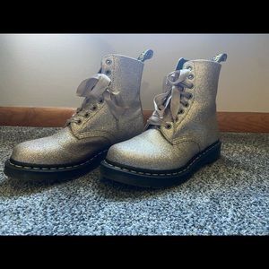 Dr. Martens NWOT